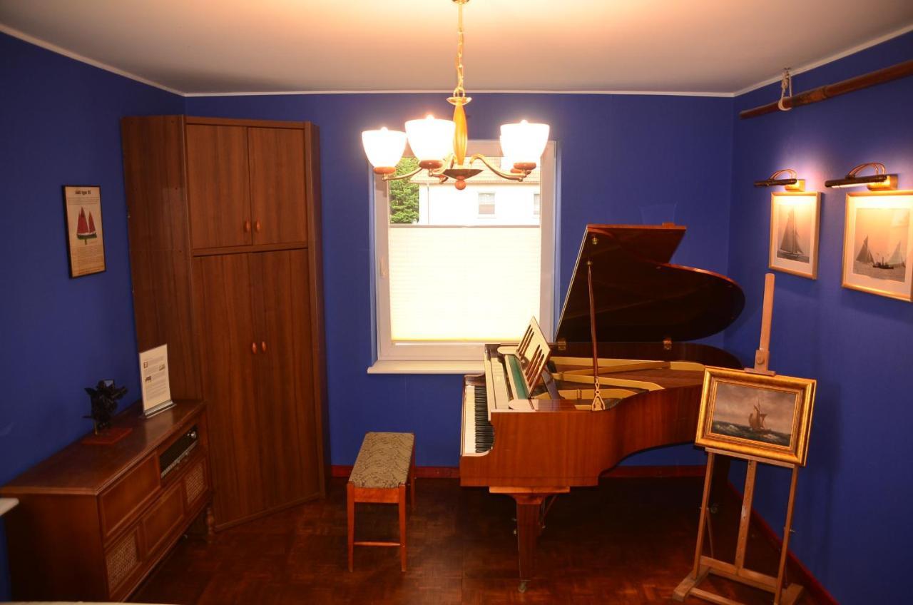 Apartament Dark Amber- 3 Rooms Grand Piano Swinoujscie Luaran gambar
